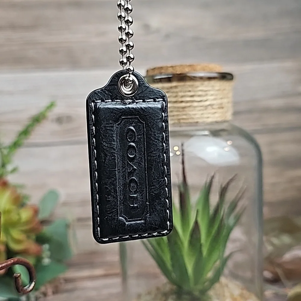 NEW COACH BLACK LEATHER HANG-TAG - Picture 2 of 7